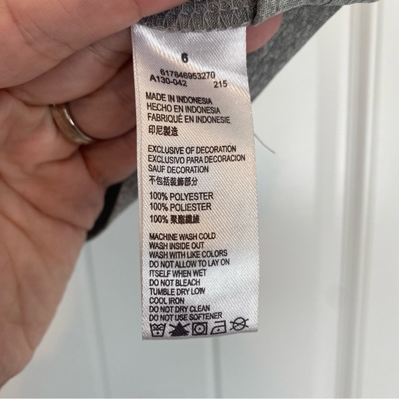 Nike Boys Dri-Fit Just Do It Short Sleeve Tee Size 6 - Picture 5 of 6